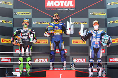 Die Top-3 von Estoril: Philipp Öttl, Steven Odendaal und Jules Cluzel (v.l.)