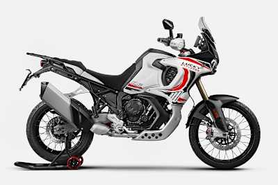 MV Agusta Lucky Explorer 9.5: Für schnelle Reisen volle Power, Superbike-Bremsen und Rennstrecken-Elektronik