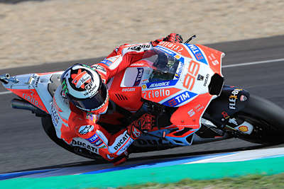 Jorge Lorenzo auf der Ducati Desmosedici