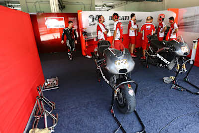 Die Ducati-Box: Müssen bald 22,5-Liter-Tanks gebaut werden?