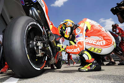 Valentino Rossi: Verneigung vor der Desmodici