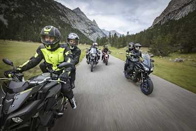 Touringjacke iXS Powells-ST: Gut angezogen während der ganzen Motorradsaison