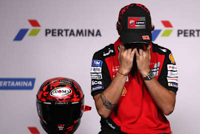 Pecco Bagnaia verzweifelt
