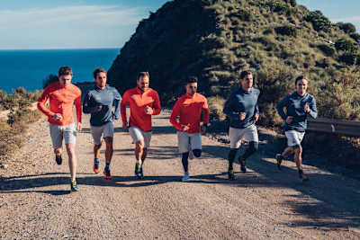 Die Mercedes-Truppe beim Fitnesscamp in La Manga