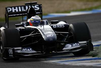 Williams mit neuer Fahrzeugnase.