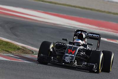 Fernando Alonso im McLaren-Honda bei den Wintertests in Barcelona