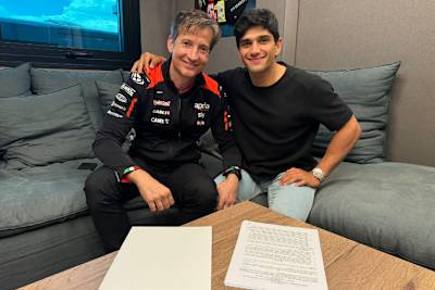 Jorge Martin (re.) mit Aprilia-Rennchef Massimo Rivola