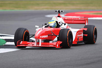 Der Zweisitzer im Einsatz, am Lenkrad sitzt Zsolt Baumgartner