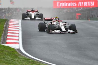 Antonio Giovinazzi vor Kimi Räikkönen