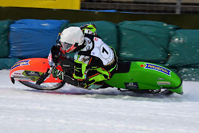 Benedikt Monn auf einem Bike von Hans Weber