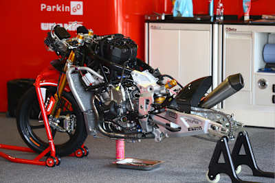 Bis Mitte August 2014 musst Bimota 125 Stück der BB3 bauen