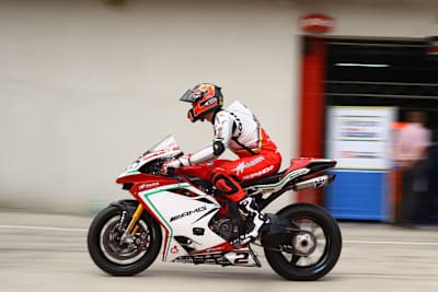 Die MV Agusta von Leon Camier zickt öfters