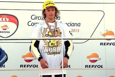 Rossi-Schützling Niccolò Bulega gewann die Junioren-WM 2015