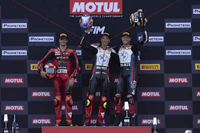 Die Top-3 in Lauf 2 (v.l.): Nicolo Bulega, Toprak Razgatlioglu und Michael van der Mark