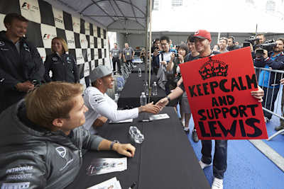 Unterstützung für Lewis Hamilton – da muss auch Nico Rosberg schmunzeln