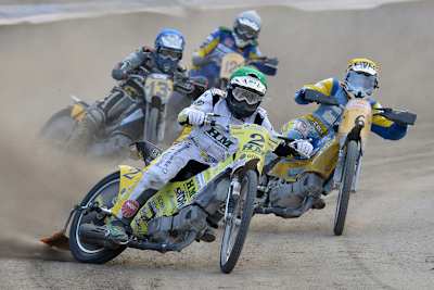 Martin Smolinski (vorne) wäre gerne weiterhin Langbahn gefahren
