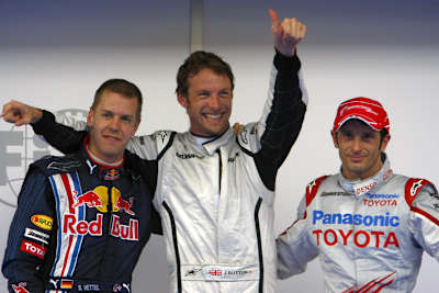 Vettel ist nur der Form halber auf dem Bild der schnellsten Drei 