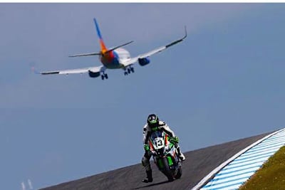 Flugzeuge und Motorräder – das sind die Hauptbetandteile von Anthony Wests Leben