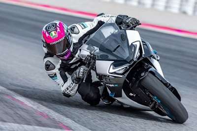 CFMOTO 675SR-R: Moto2-Rennen für die Strasse - zumindest beinahe