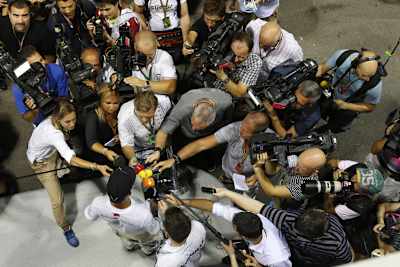 Lewis Hamilton gibt Auskunft