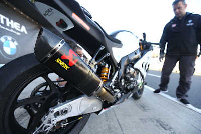 Im Serientrimm gehört die BMW S1000RR zu den besten Bikes