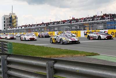Start zur FIA GT1-WM 2011 auf dem Sachsenring