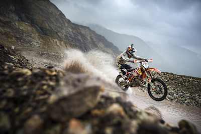 Im Iron Road Prolog geht es um die Qualifikation für das Red Bull Hare Scramble 