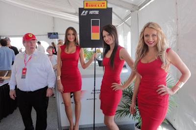 Da darf gestaunt werden: Die Grid-Girls von Kanada werde nicht arbeitslos