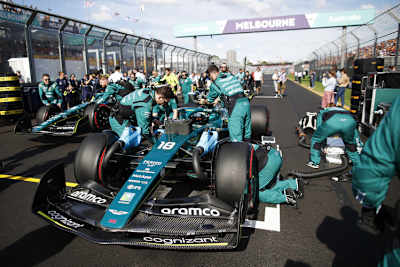 Das Aston Martin Team hatte in Melbourne alle Hände voll zu tun