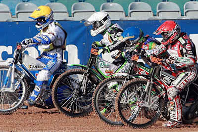 Vorne sahen wir Chris Harris (rot) bislang selten