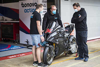 Die BMW M1000RR von Jonas Folger