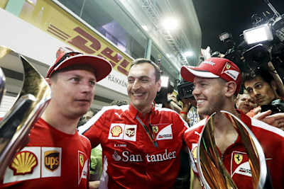Kimi Räikkönen, Vettel-Renningenieur Riccardo Adami und Sebastian Vettel in Singapur