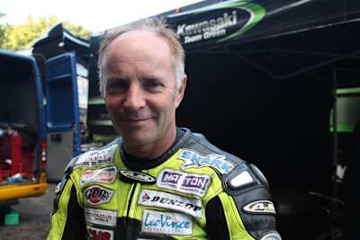 TT-Legende Ian Lougher pilotiert die Suter MMX 500