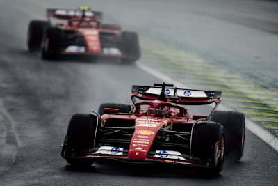 Charles Leclerc und Carlos Sainz in Brasilien