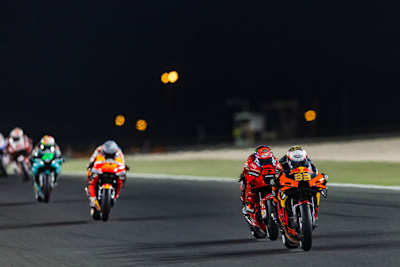 Packende Fights: Binder (33) vor Bagnaia, Pol Espargaró (44), Morbidelli und Nakagami