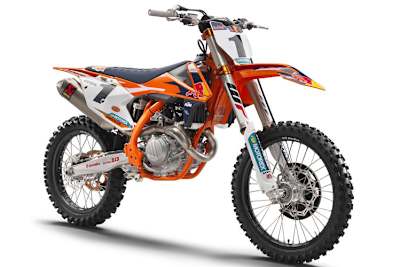 Die 450er im Red-Bull-Design