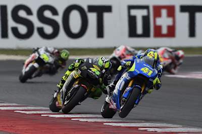 Aleix Espargaró (vorne) fuhr in Misano auf Rang 10