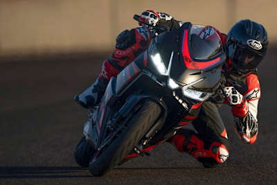 Aprilia RS457: Supersport-Motorrad massgeschneidert auf den A2-Führerschein