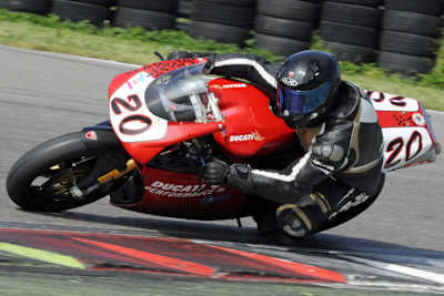 Klassik-Superbike-Pilot Harry Fath (Ducati 996)