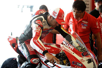 Mit der Ducati 1199 Panigale wurde Carlos Checa nie glücklich