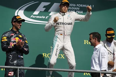 Den Schumi-Luftsprung in Belgien kann Nico jetzt auch