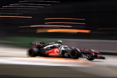 Lewis liess den McLaren tüchtig fliegen