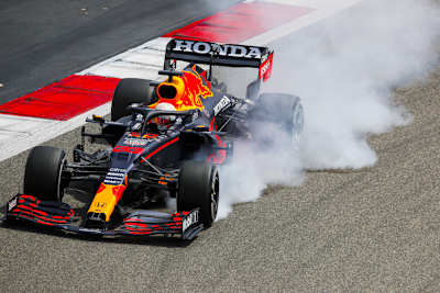 Max Verstappen mit dem Red Bull Racing RB16B-Honda