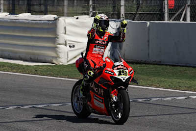 Alvaro Bautista gewann in Barcelona alle drei Rennen