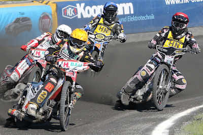 In Güstrow kommt es zum Duell Smolinski (gelb) gegen Huckenbeck (rot)