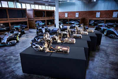 Die Weltmeister-Motoren von Mercedes