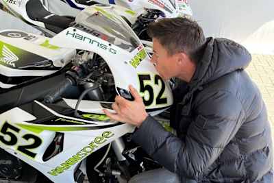 James Toseland: Ein Küßchen für die Honda CBR1000RR von 2007