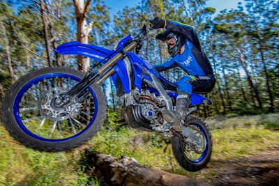 Yamaha WR250F: Mehr Power und angepasster Rahmenflex
