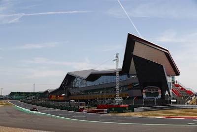 Der Silverstone-Rundkurs bekommt schon wieder einen neuen Asphalt