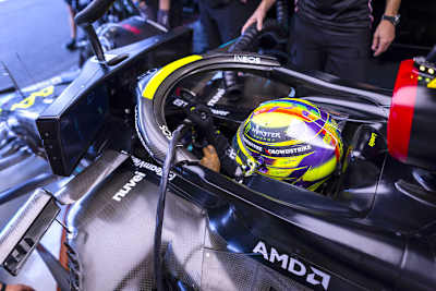 Lewis Hamilton kommt mit seiner Sitzposition nicht klar